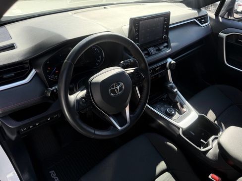 Used 2022 Toyota RAV4 SE w/ Weather & Moonroof Package AWD/4WD image 13