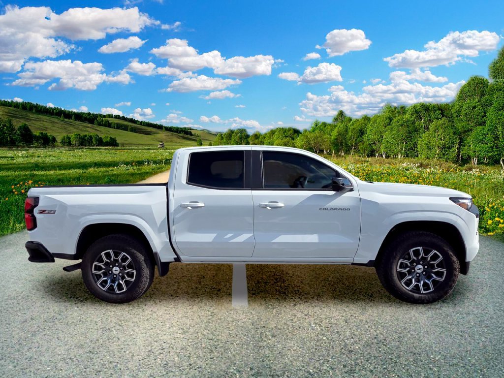 Used 2026 Chevrolet Colorado Z71 w/ Technology Package AWD/4WD image 7