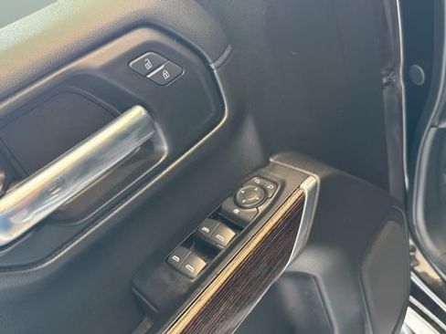 Used 2019 GMC Sierra 1500 SLE w/ Preferred Package AWD/4WD image 8