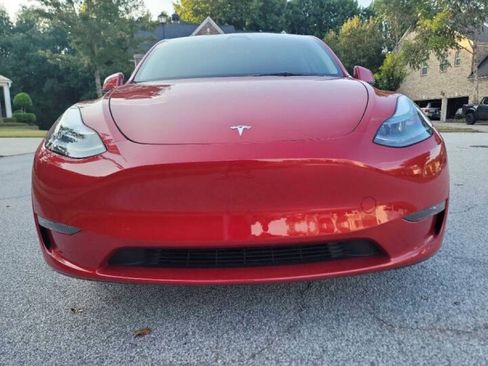 Used 2023 Tesla Model Y AWD image 2