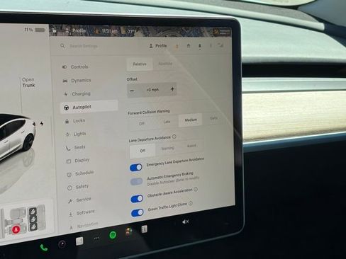 Used 2023 Tesla Model 3 Standard Range image 14