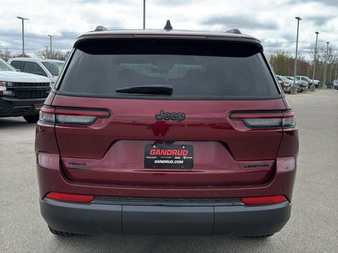 New 2025 Jeep Grand Cherokee L Limited w/ Black Appearance Package AWD/4WD image 7