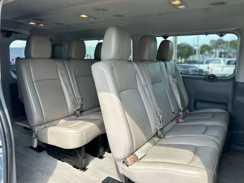 Used 2017 Nissan NV 3500 SL image 17