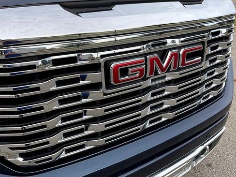 Used 2022 GMC Sierra 1500 Denali image 9