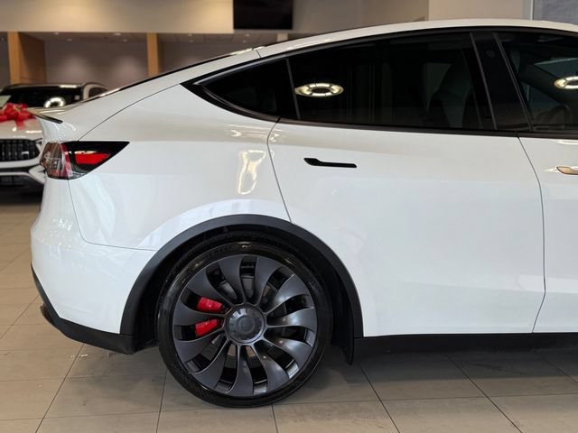 Used 2023 Tesla Model Y Performance AWD/4WD image 17