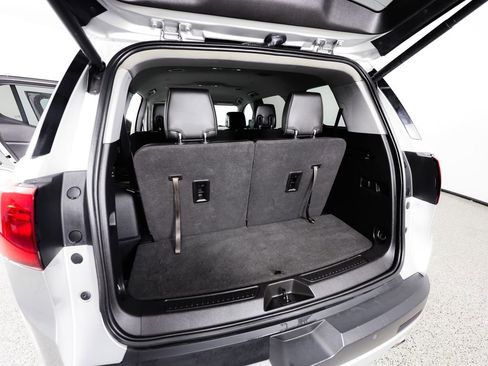 Used 2019 GMC Acadia SLT FWD image 13