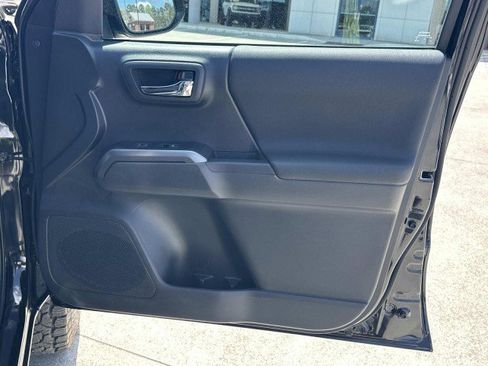 Used 2023 Toyota Tacoma TRD Off-Road w/ Technology Package image 14