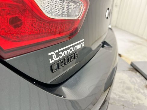Used 2018 Chevrolet Cruze LT w/ RS Package FWD image 25