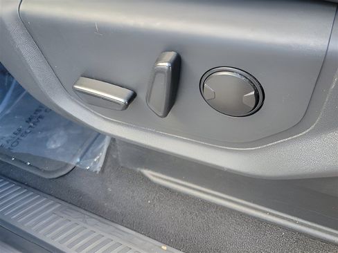 Used 2024 Ford Expedition Max XLT RWD image 18