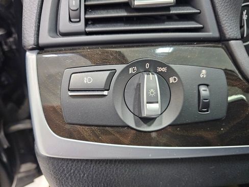 Used 2012 BMW 535i xDrive Sedan image 21