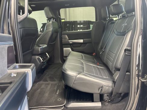 Used 2024 Ford F150 Platinum image 19