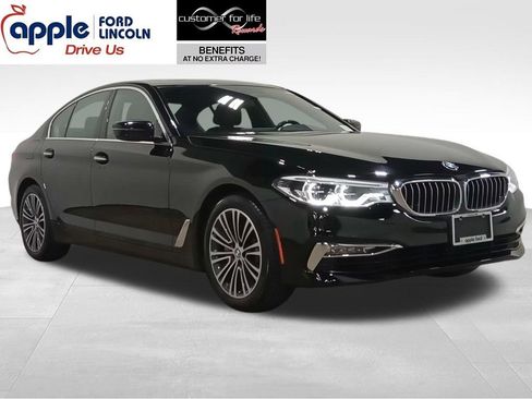 Used 2018 BMW 530i xDrive image 1
