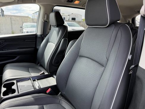Used 2026 Honda Odyssey Elite image 17