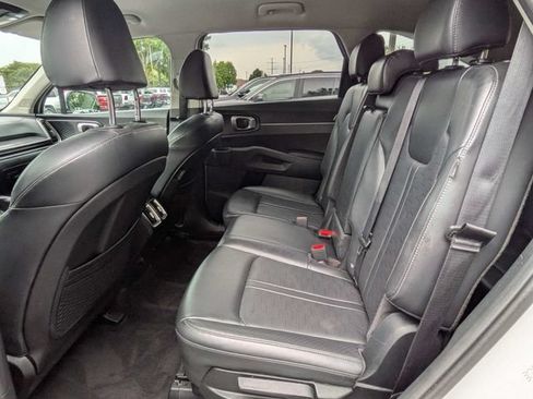 Used 2024 Kia Sorento S AWD/4WD image 16