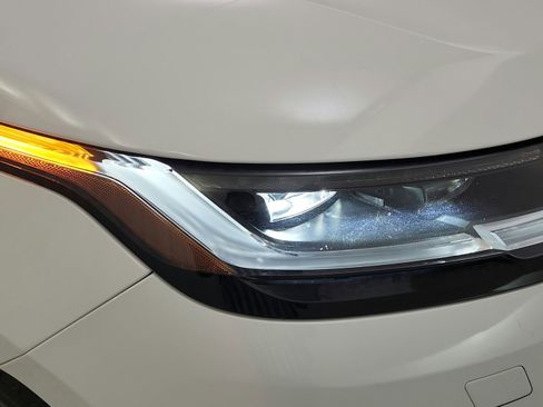 Used 2024 Land Rover Range Rover Velar S AWD/4WD image 35