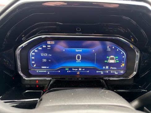 Used 2024 Chevrolet Silverado 2500 LT w/ Convenience Package image 11