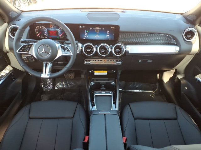 New 2026 Mercedes-Benz GLB 250 image 4