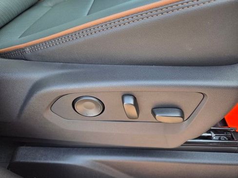 New 2026 GMC Yukon XL AT4 w/ AT4 Premium Plus Package image 18