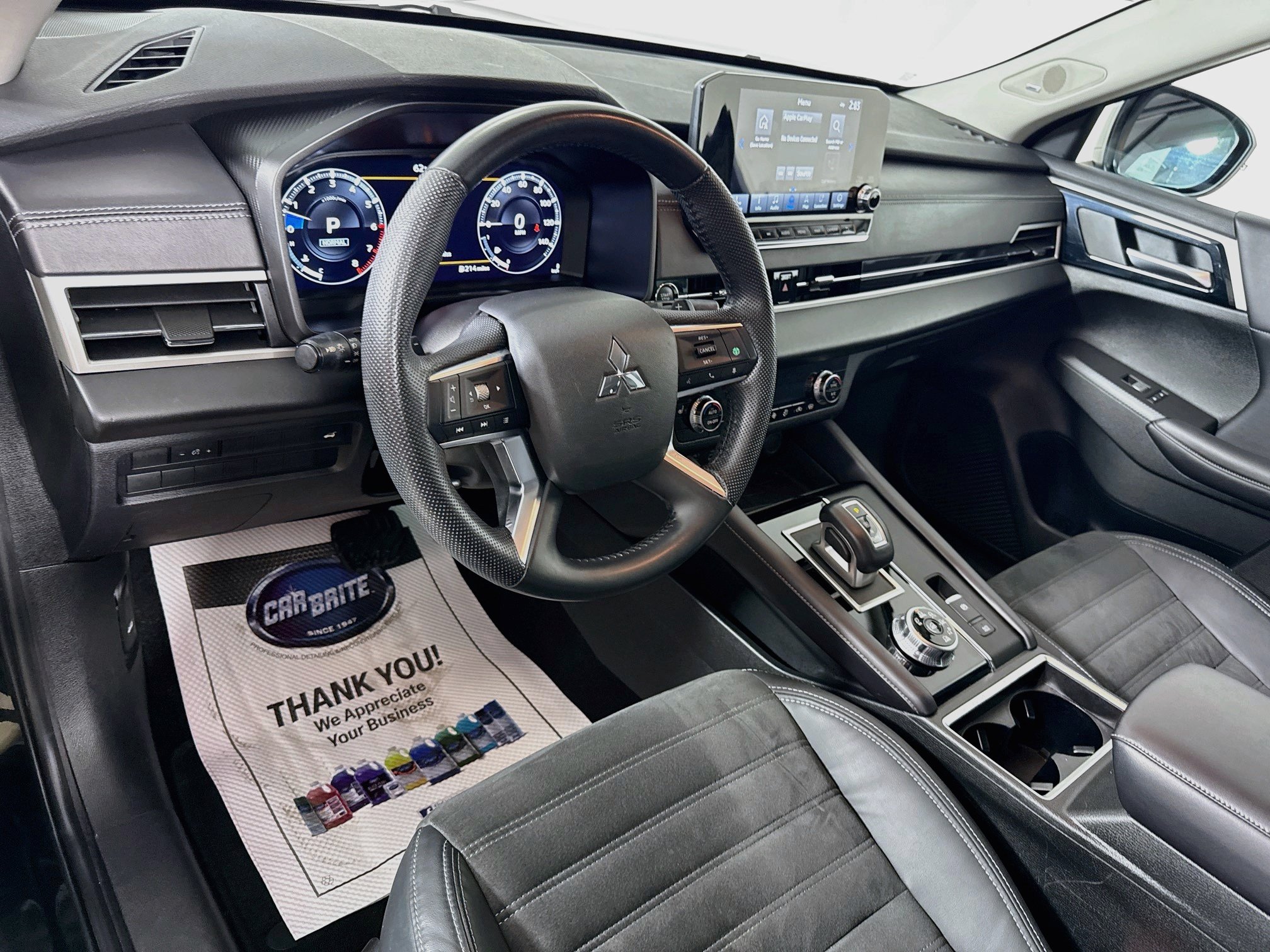 Used 2023 Mitsubishi Outlander SE AWD/4WD image 9