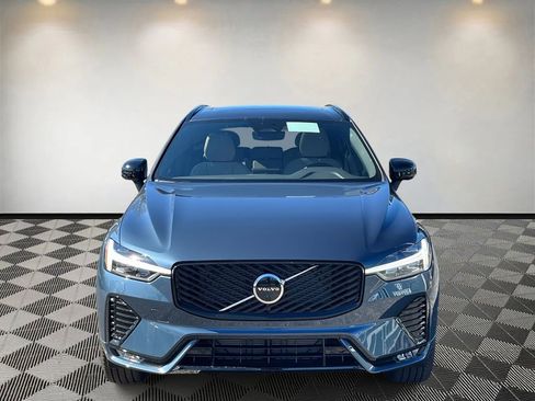 New 2026 Volvo XC60 B5 Plus w/ Climate Package image 8