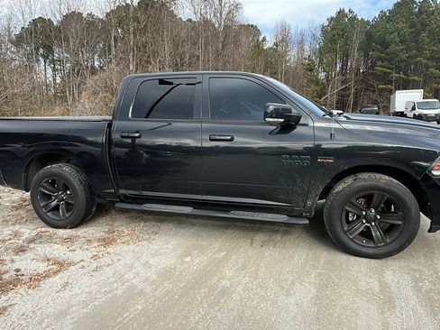 Used 2017 RAM 1500 Sport w/ Convenience Group image 8