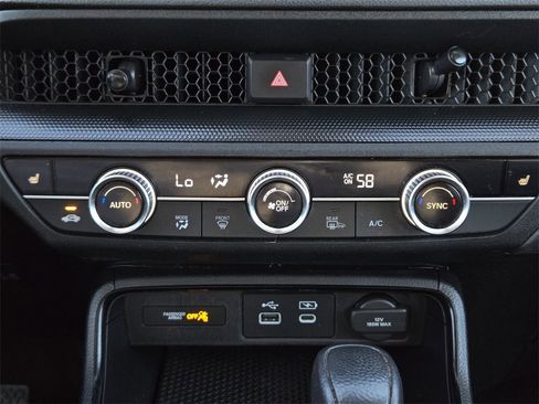 Used 2025 Honda CR-V EX image 13