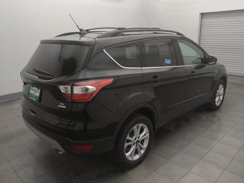 Used 2018 Ford Escape SE w/ SE Sync 3 Package FWD image 9