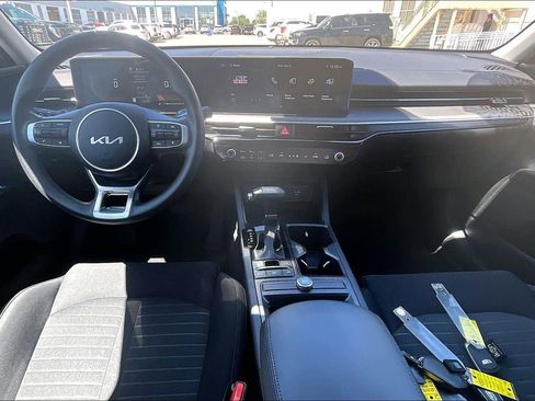 Used 2025 Kia K5 LXS FWD image 16