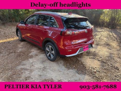 Used 2018 Kia Niro LX image 11