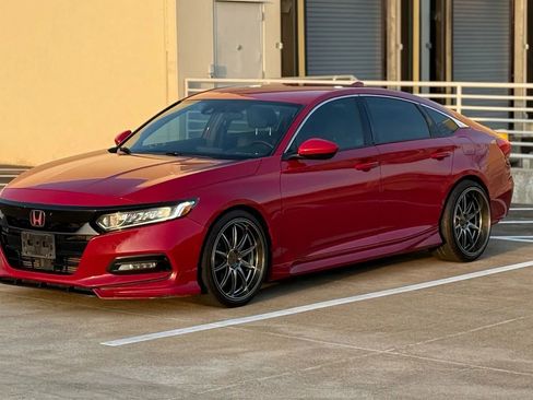 Used 2019 Honda Accord Sport image 3