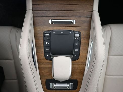 Used 2022 Mercedes-Benz GLS 450 4MATIC image 17