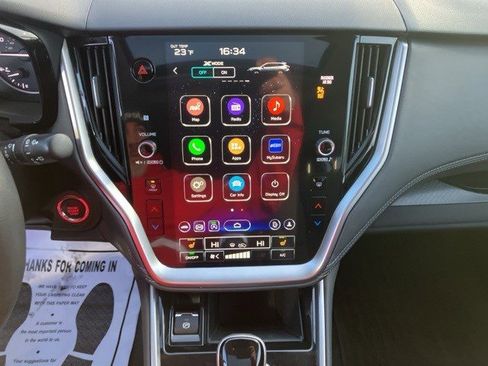 Used 2025 Subaru Outback Premium image 19