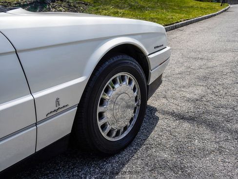Used 1993 Cadillac Allante FWD image 51