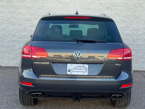 Used 2014 Volkswagen Touareg TDI image 6