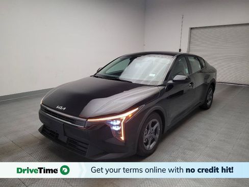 Used 2025 Kia K4 FWD image 1