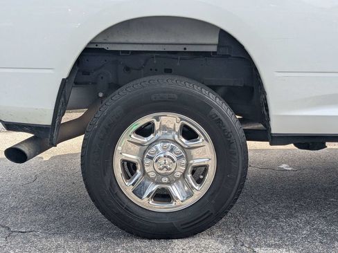 Used 2022 RAM 2500 Big Horn AWD/4WD image 12