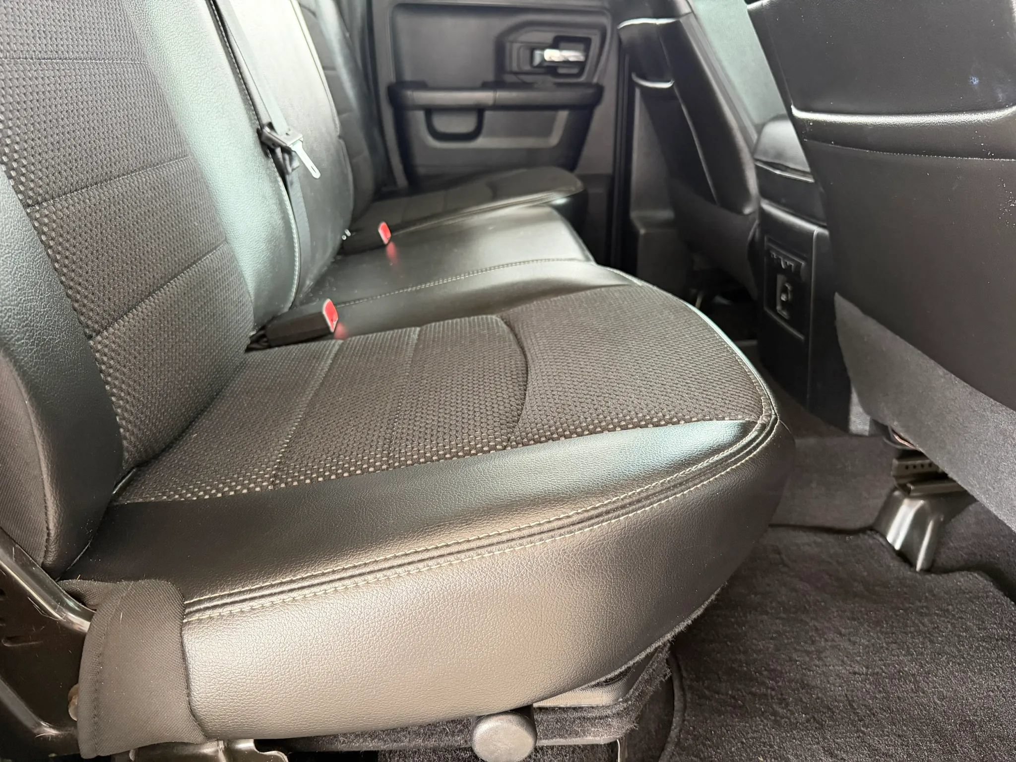 Used 2014 RAM 1500 Sport w/ Remote Start & Security Group AWD/4WD image 9