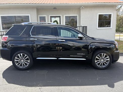Used 2017 GMC Terrain Denali image 4