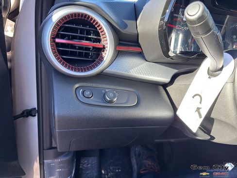 New 2026 Chevrolet Trax RS image 25