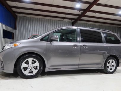 Used 2020 Toyota Sienna LE