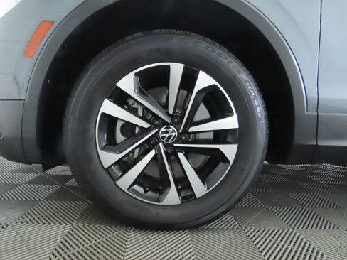 Certified 2022 Volkswagen Tiguan S image 30
