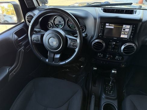 Used 2015 Jeep Wrangler Unlimited Sport w/ Quick Order Package 24S image 20