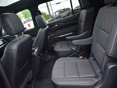New 2025 Chevrolet Traverse High Country w/ LPO, Floor Liner Package FWD image 25