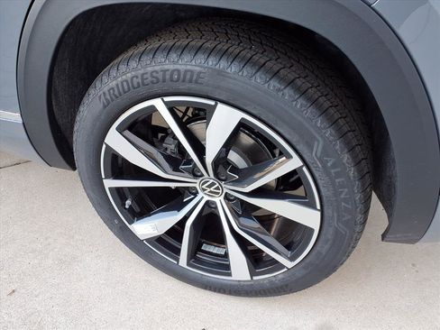 New 2026 Volkswagen Atlas Cross Sport SEL Premium R-Line image 12