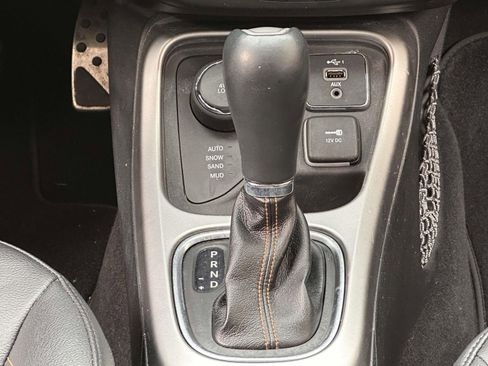 Used 2019 Jeep Compass Latitude image 21