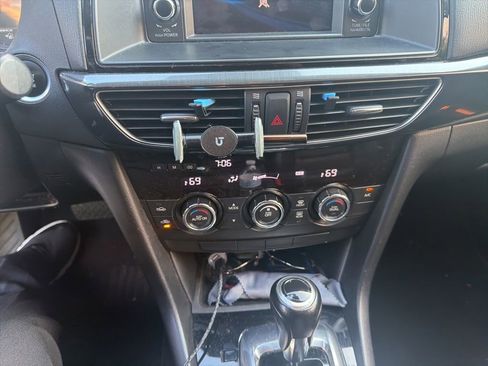 Used 2014 MAZDA MAZDA6 Touring w/ Touring Technology Package FWD image 9