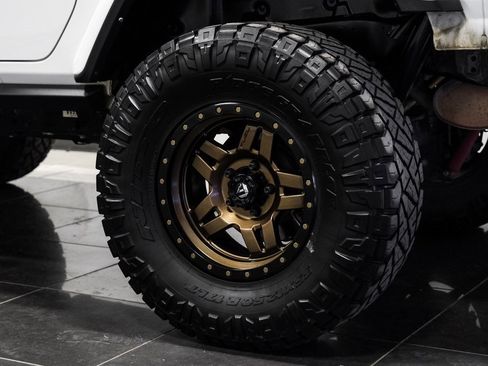 Used 2021 Jeep Wrangler Sport image 53