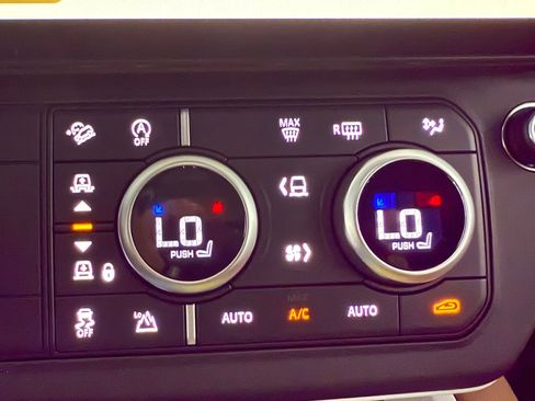Used 2026 Land Rover Defender 110 S AWD/4WD image 29