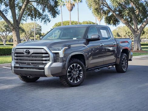 Used 2025 Toyota Tundra Limited AWD/4WD image 2