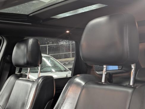 Used 2018 Jeep Grand Cherokee Limited w/ Luxury Group II image 11